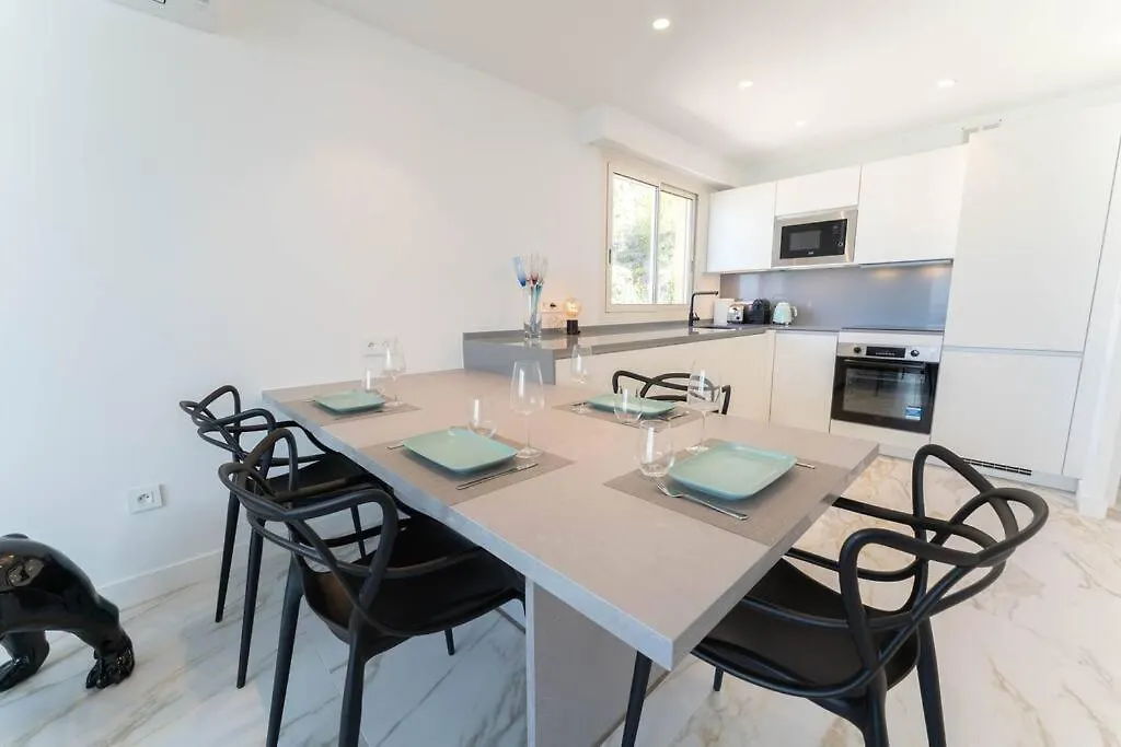 Magnifique Appartement Vue Mer, Piscine, Garage Cap-d'Ail