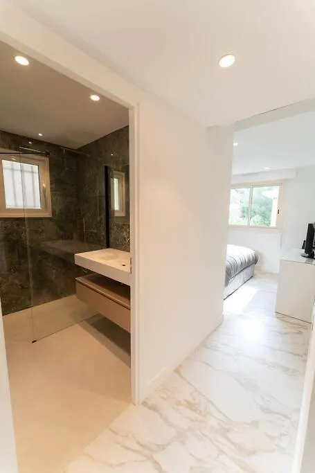 Magnifique Appartement Vue Mer, Piscine, Garage Cap-d'Ail Apartamento